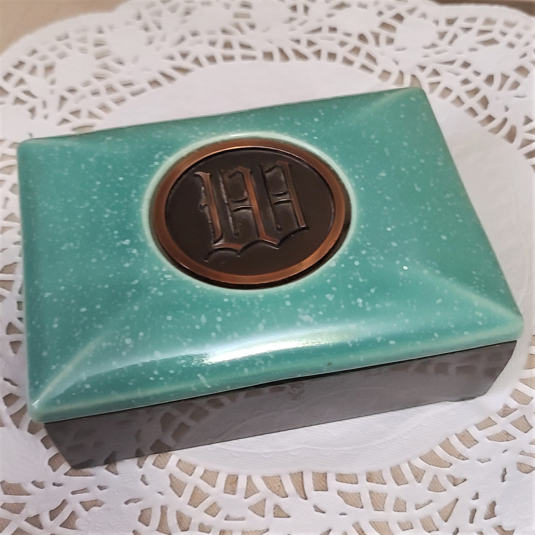 Roseville Hyde Park Speckled Pottery 1950's Jewelry Box