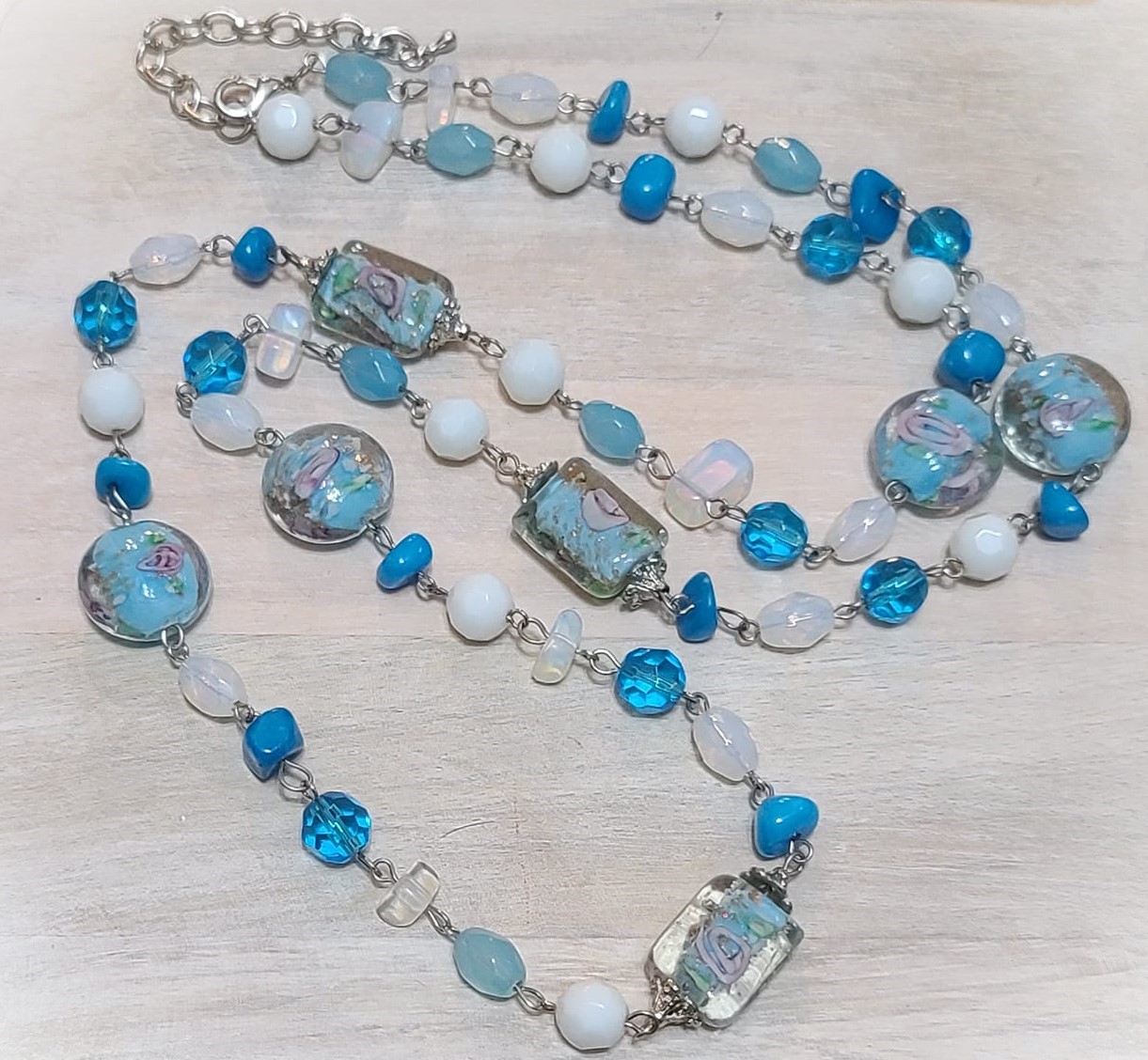 Turquoise and white murano glass bead necklace