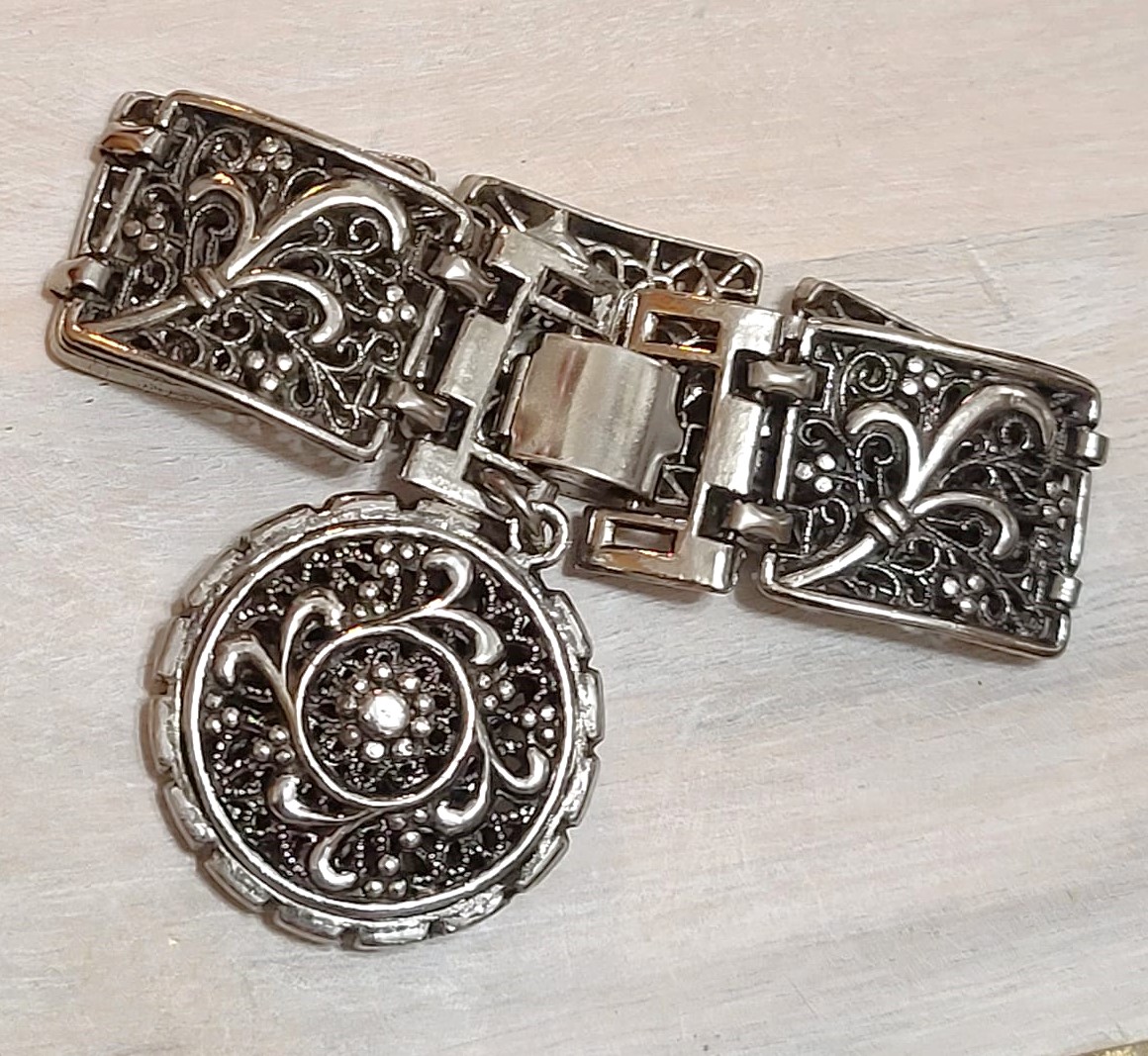 Medallion charm bracelet, vintage, orante and scroll detail, silvertone, heavy
