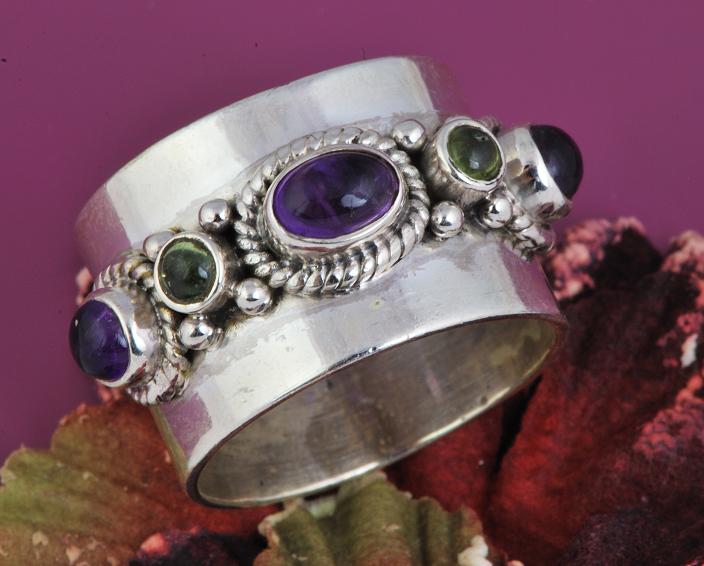 Sterling Silver Cabochon Amethyst & Peridot Gemstones Ring - Click Image to Close