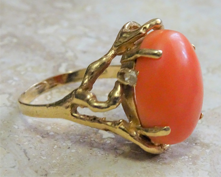 Coral 14K Estate Ring Size 8 1/2-9 - Click Image to Close