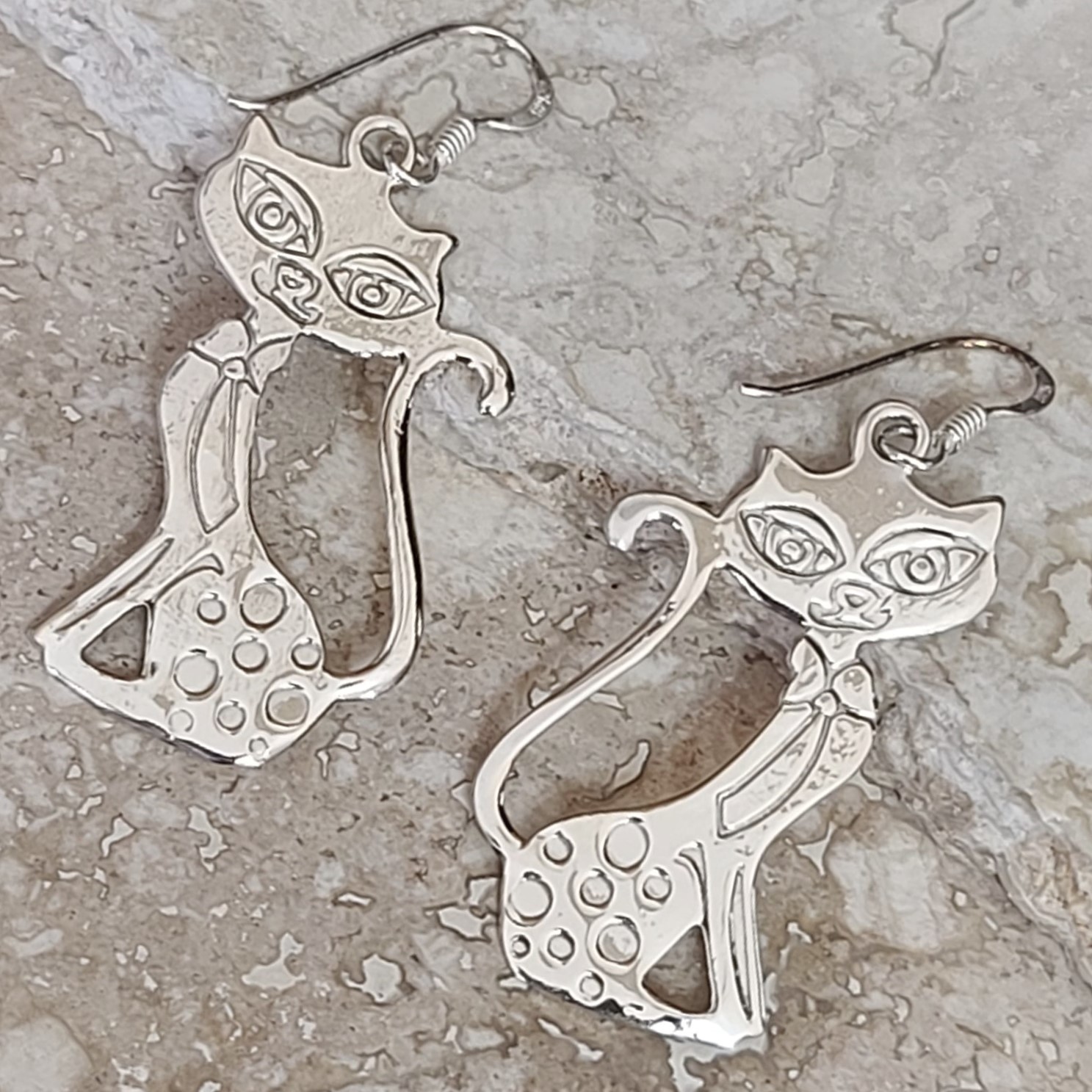 925 Sterling Silver Flat Cat Earrings - Click Image to Close