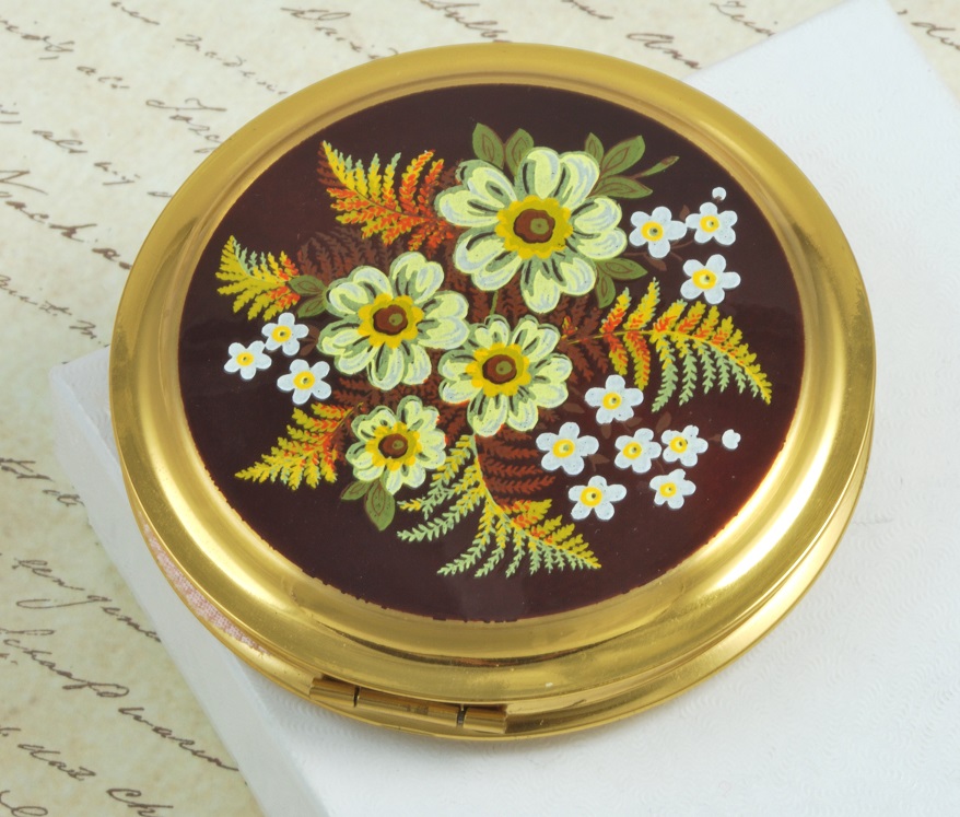 Compact Vintage Case Pressed Powder - Click Image to Close