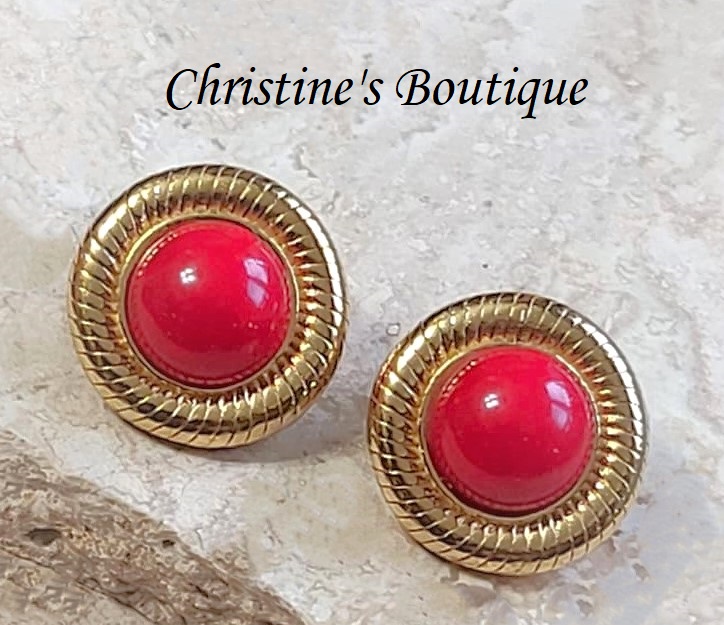 Red button earrings, vintage, clip on earrings - Click Image to Close
