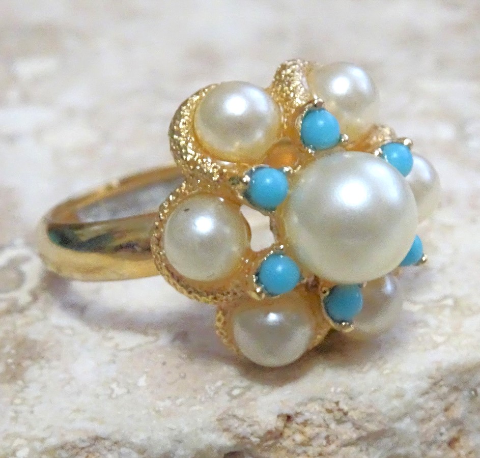 Vintage ring, costume with turquoise and pearl beads, size 7