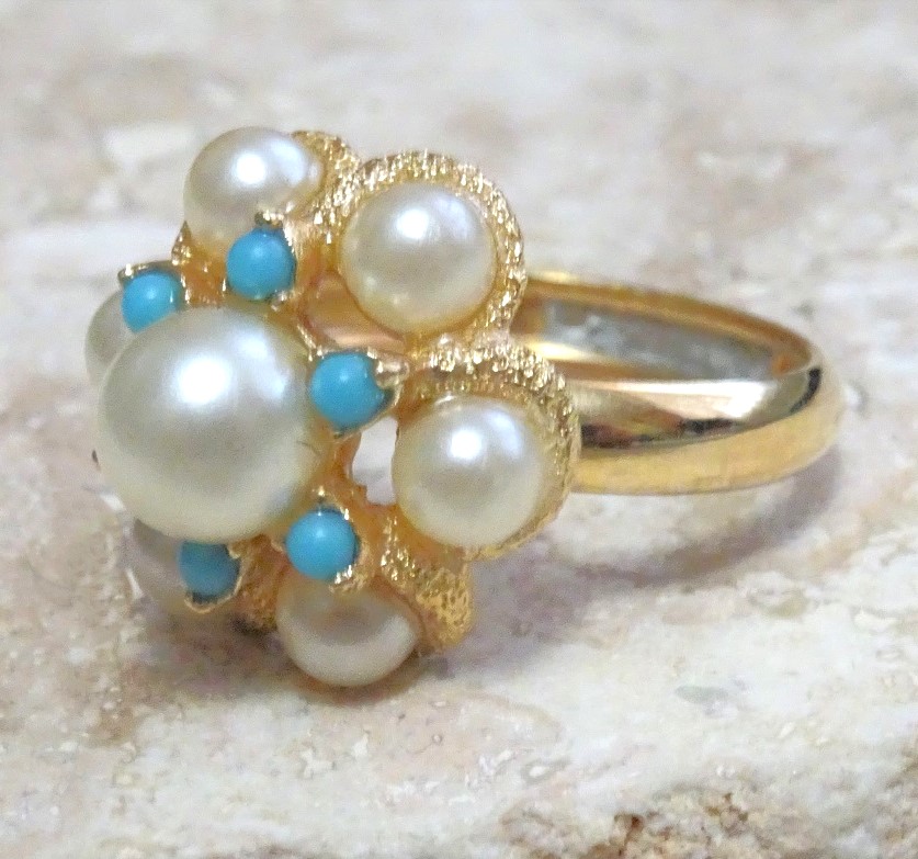 Vintage ring, costume with turquoise and pearl beads, size 7