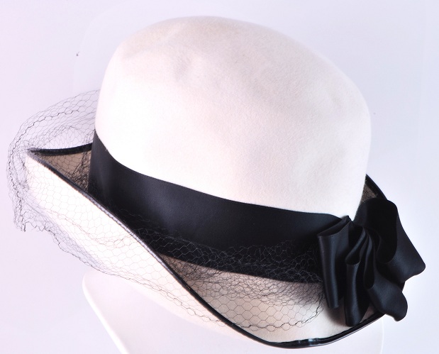 Ivory Felt Vintage Bowler Hat w/Contrast Black Mourning Veil - Click Image to Close