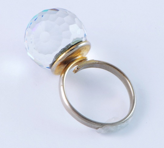 Crystal Color Changing Spectrum Blues to White Vintage Ring