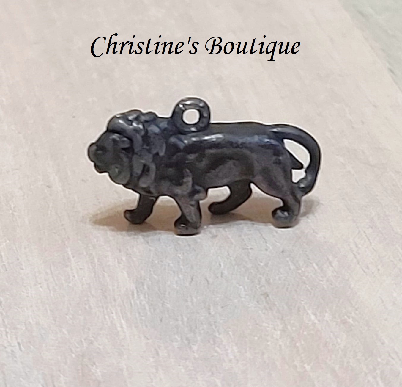Pewter lion charm, vintage charm with 3D form