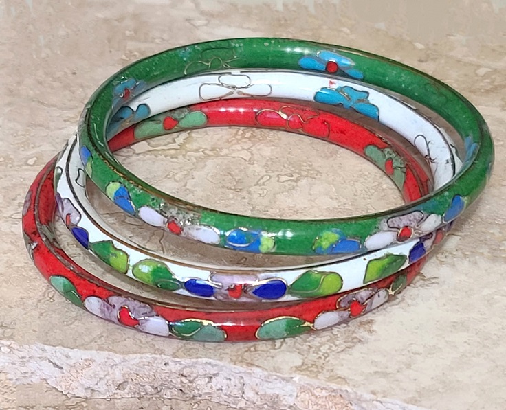 Cloisonne Set of 3 Bangle Bracelets Red White & Green