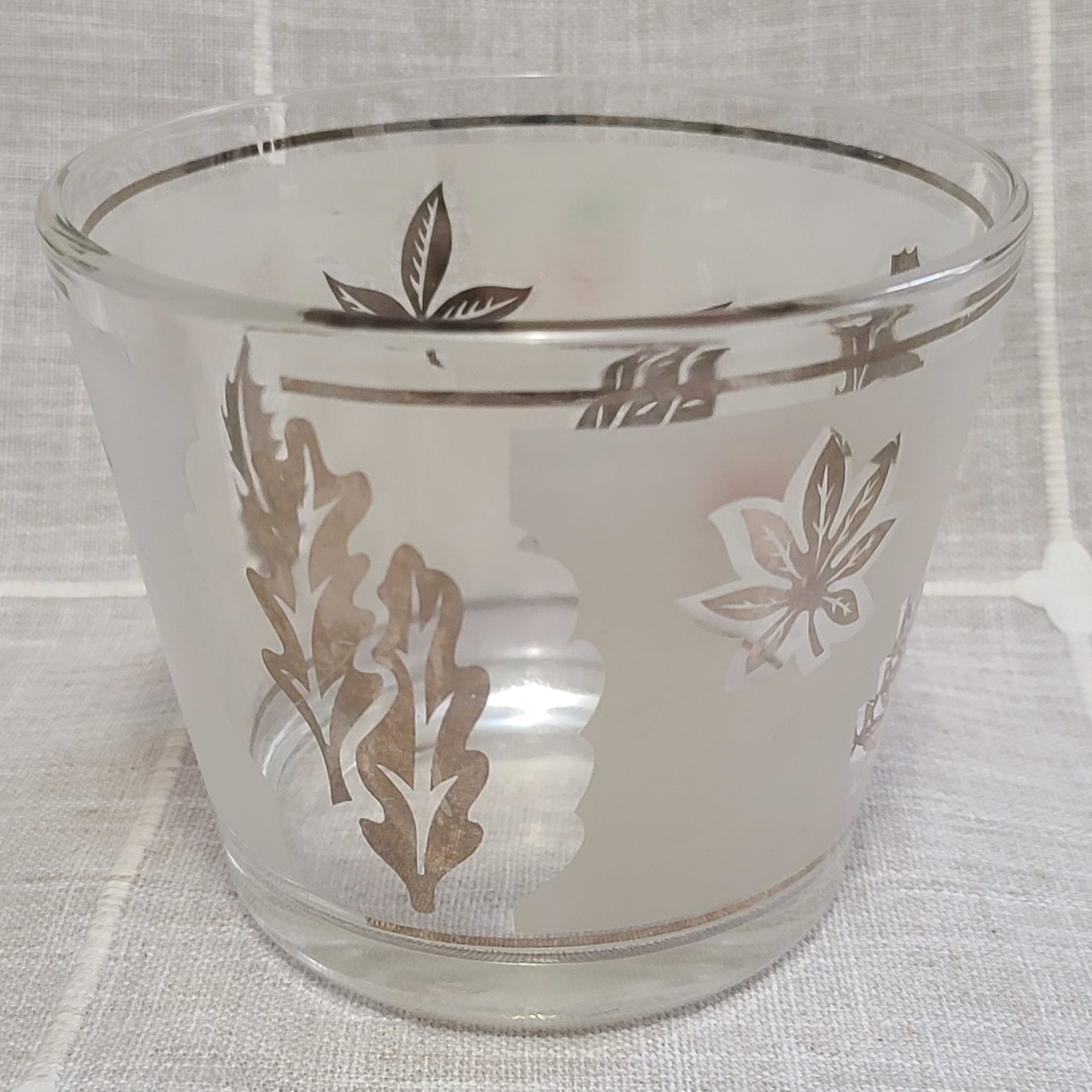 Libbey Handpainted Gold Leaf Frosted Glass Ice Bucket - Click Image to Close