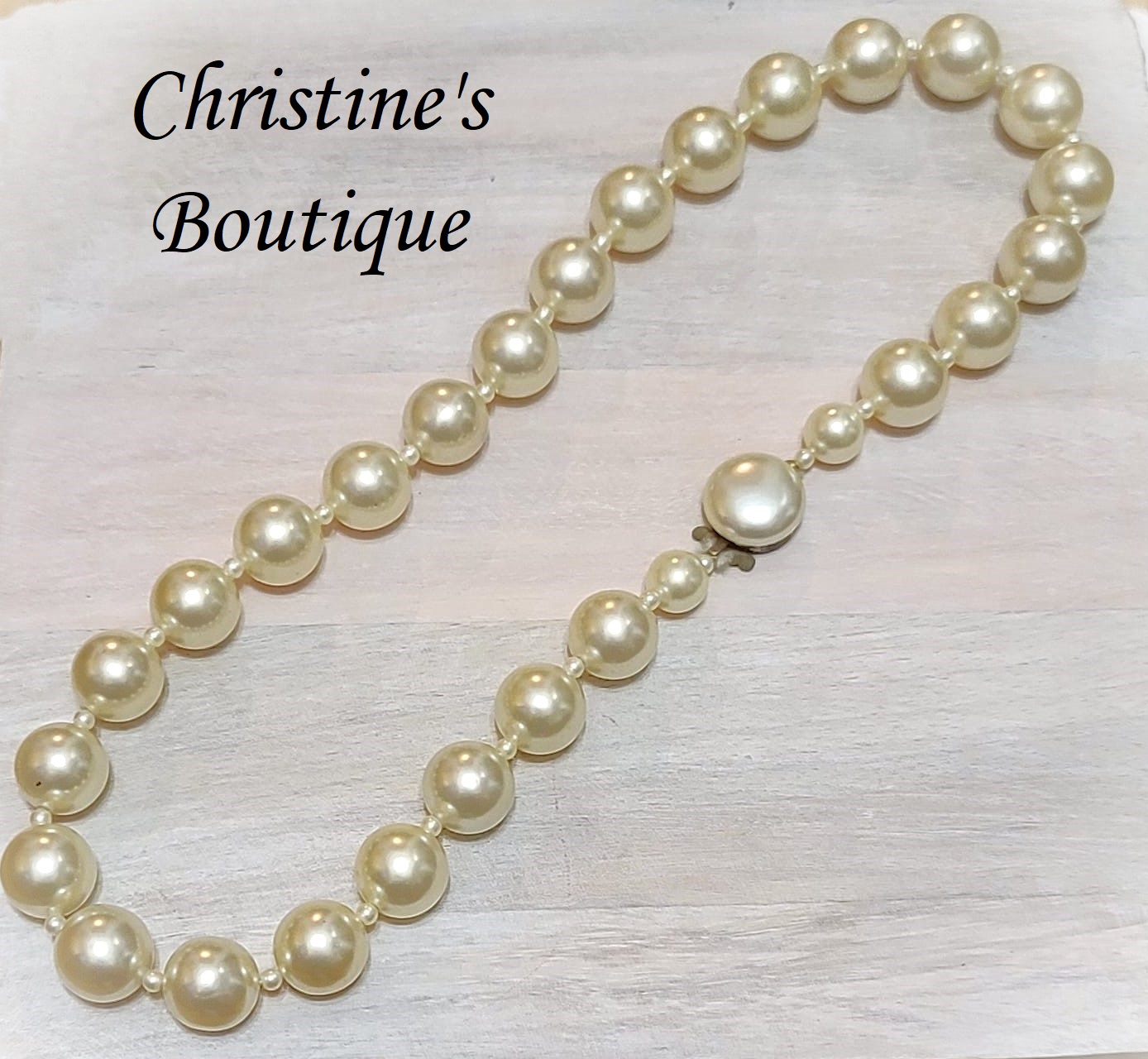 Large Pearl Bead Necklae with Pearl Button Clasp - Click Image to Close