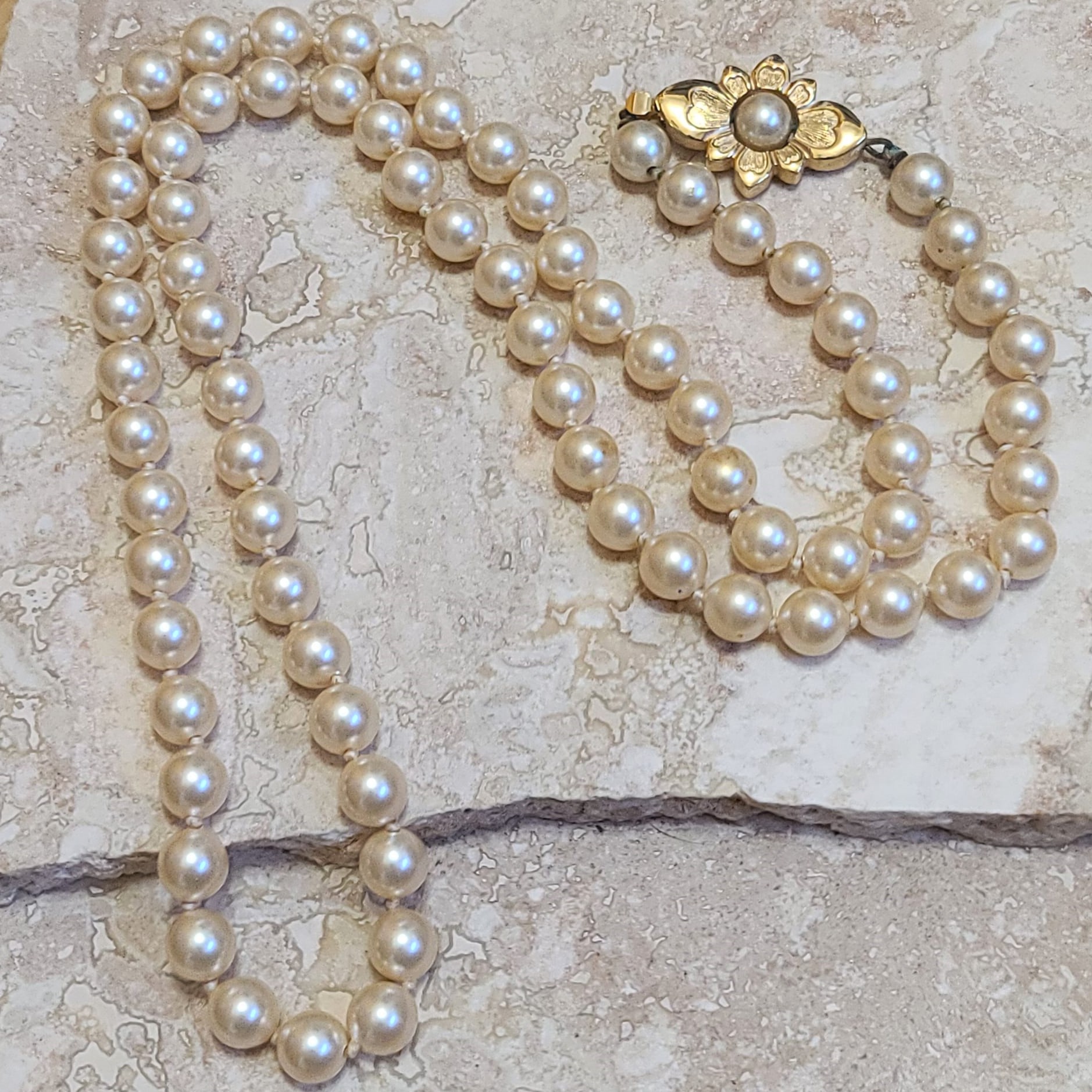 Pearl Vintage Necklace 30" w/Pearl Center Clasp