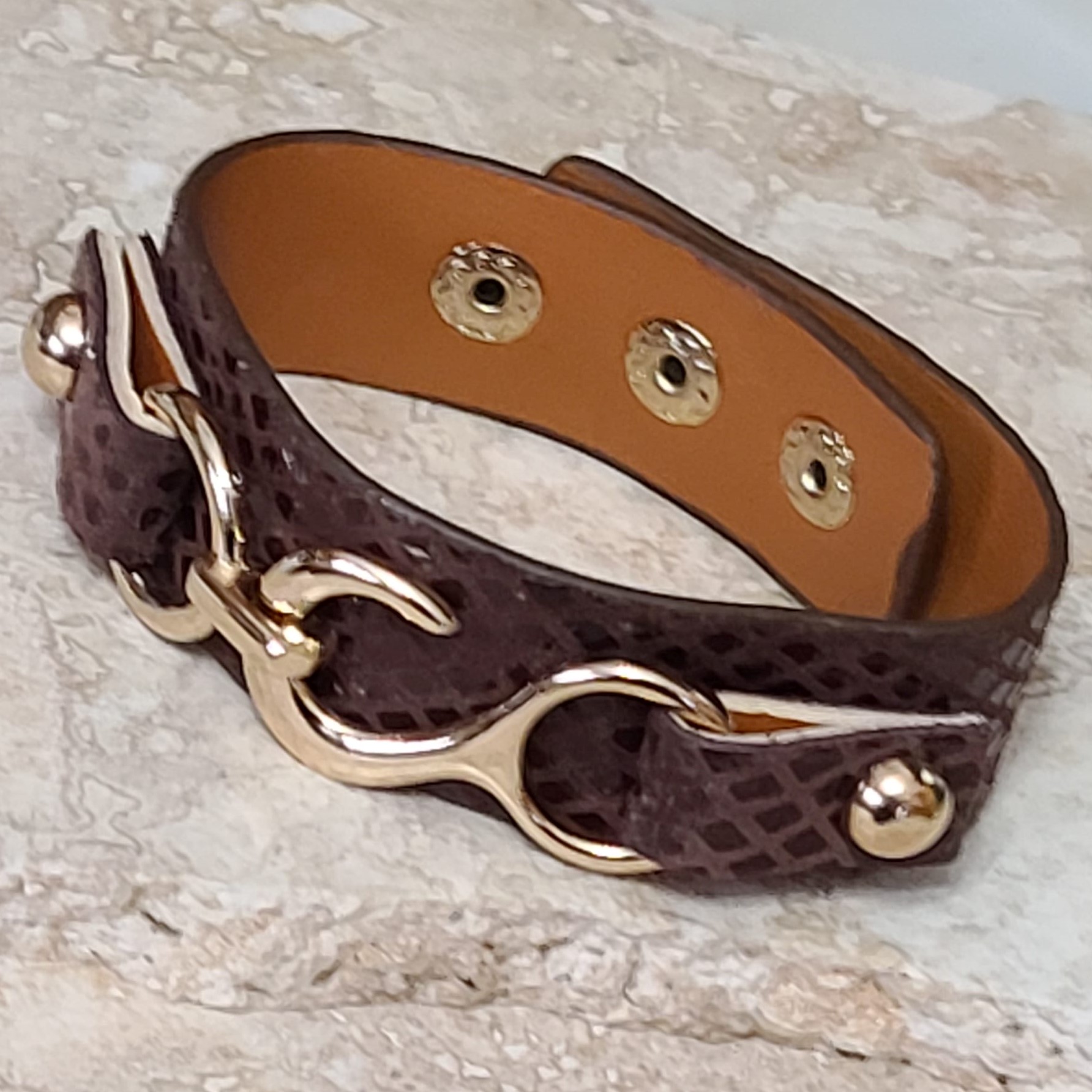 Animal Pattern Vegan Leather Band Style Bracelet - Brown - Click Image to Close