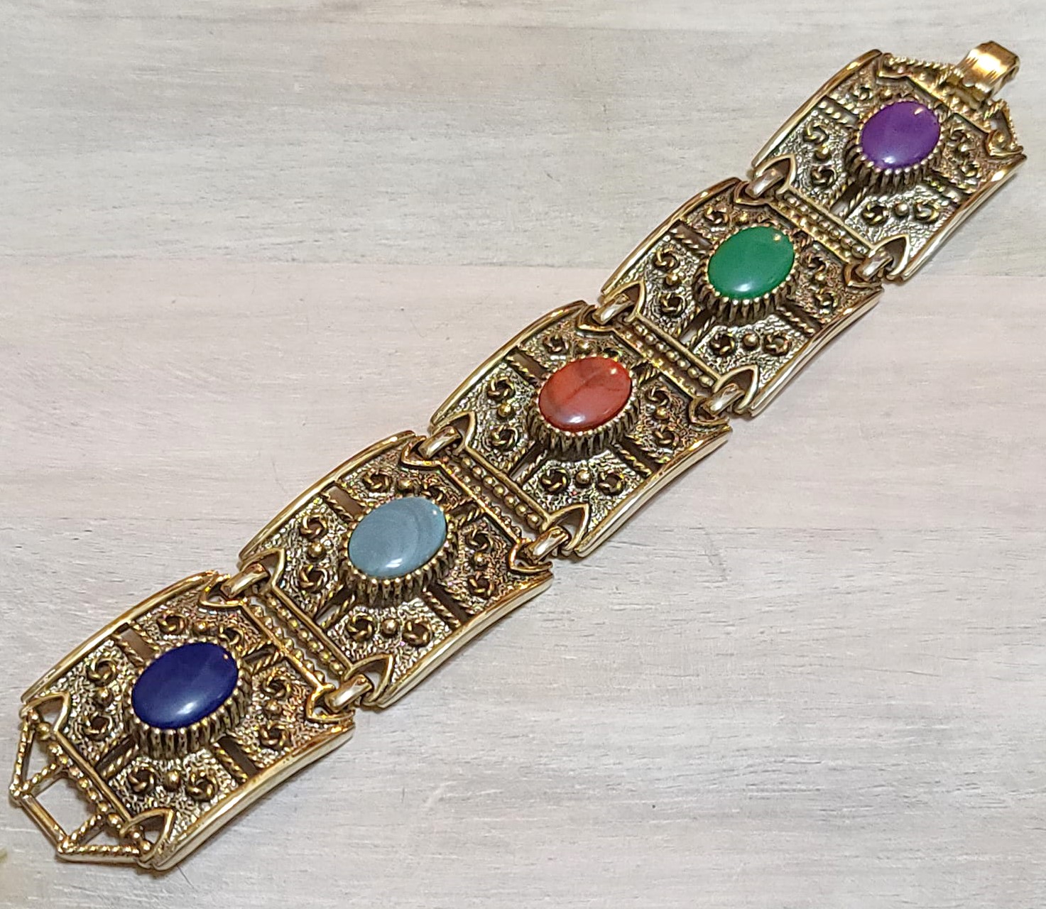 Sarah Coventry bracelet, with multi color cabachons,