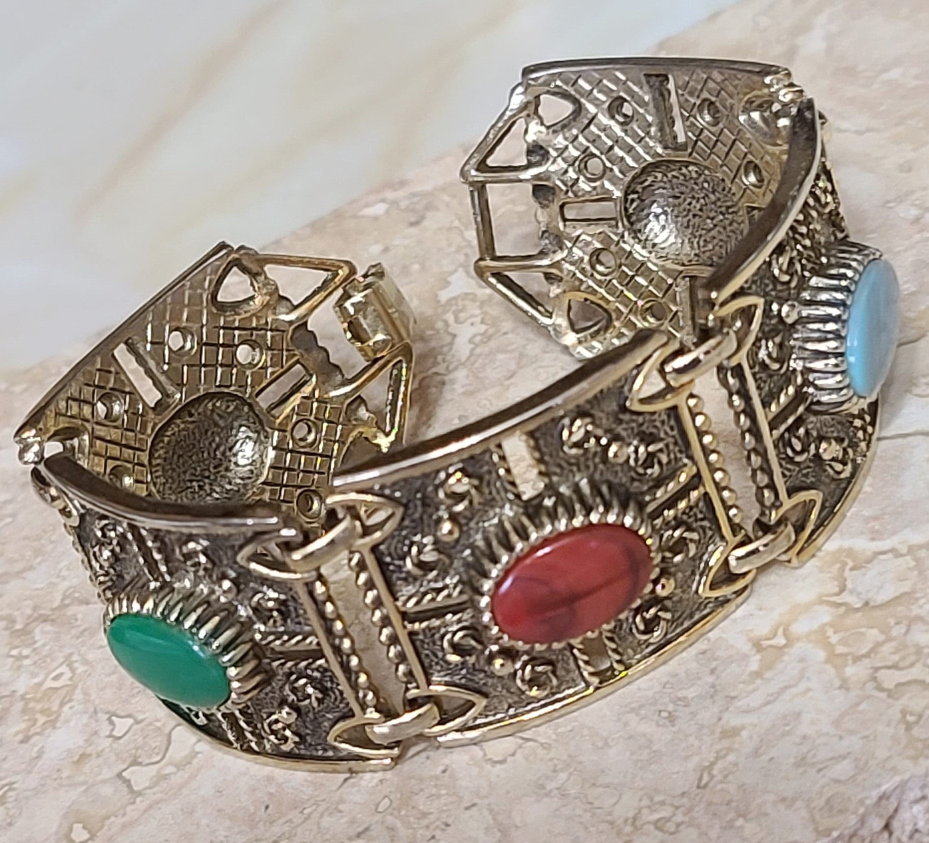 Sarah Coventry bracelet, with multi color cabachons,