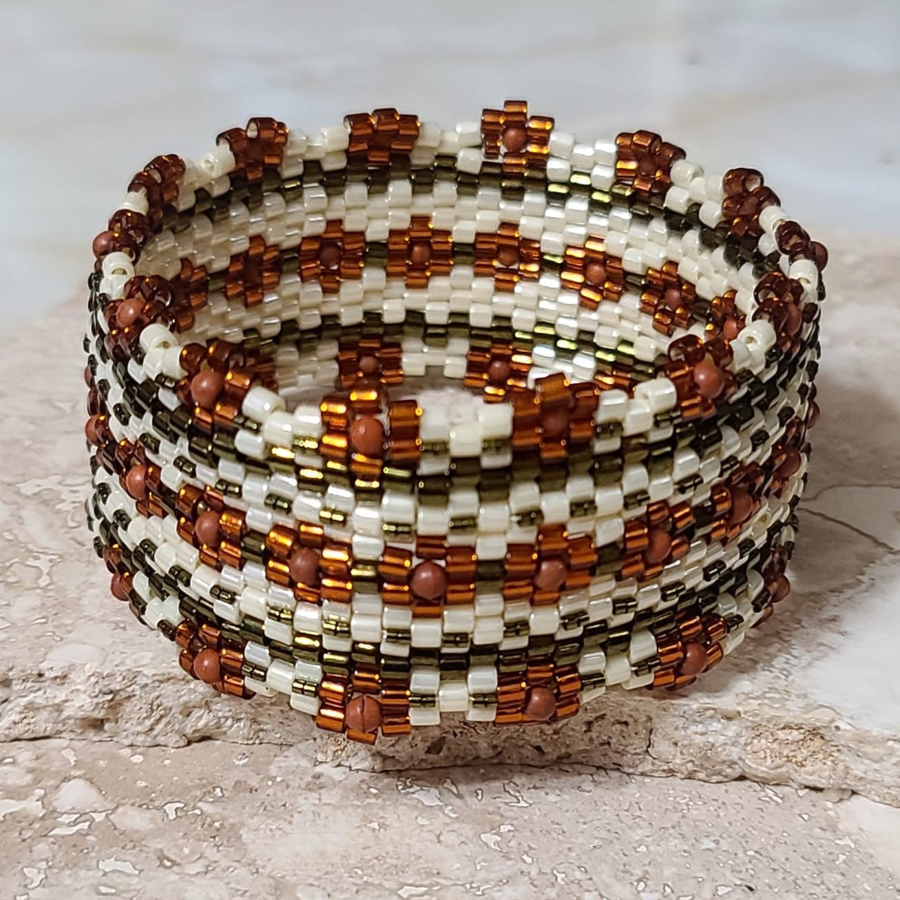Autumn Daisey Pattern Peyote Stitch Glass Bangle Bracelet - Click Image to Close