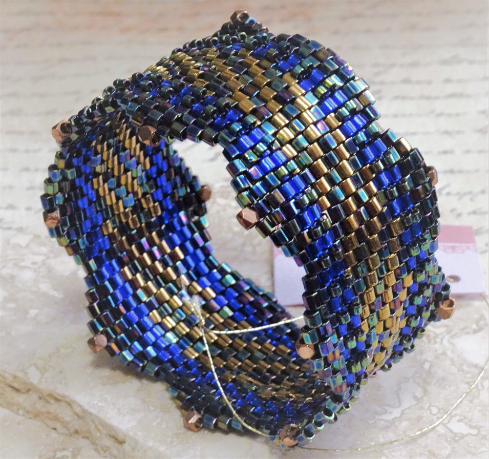 Zig Zag Pattern Peyote Stitch Glass Bangle Bracelet - Click Image to Close