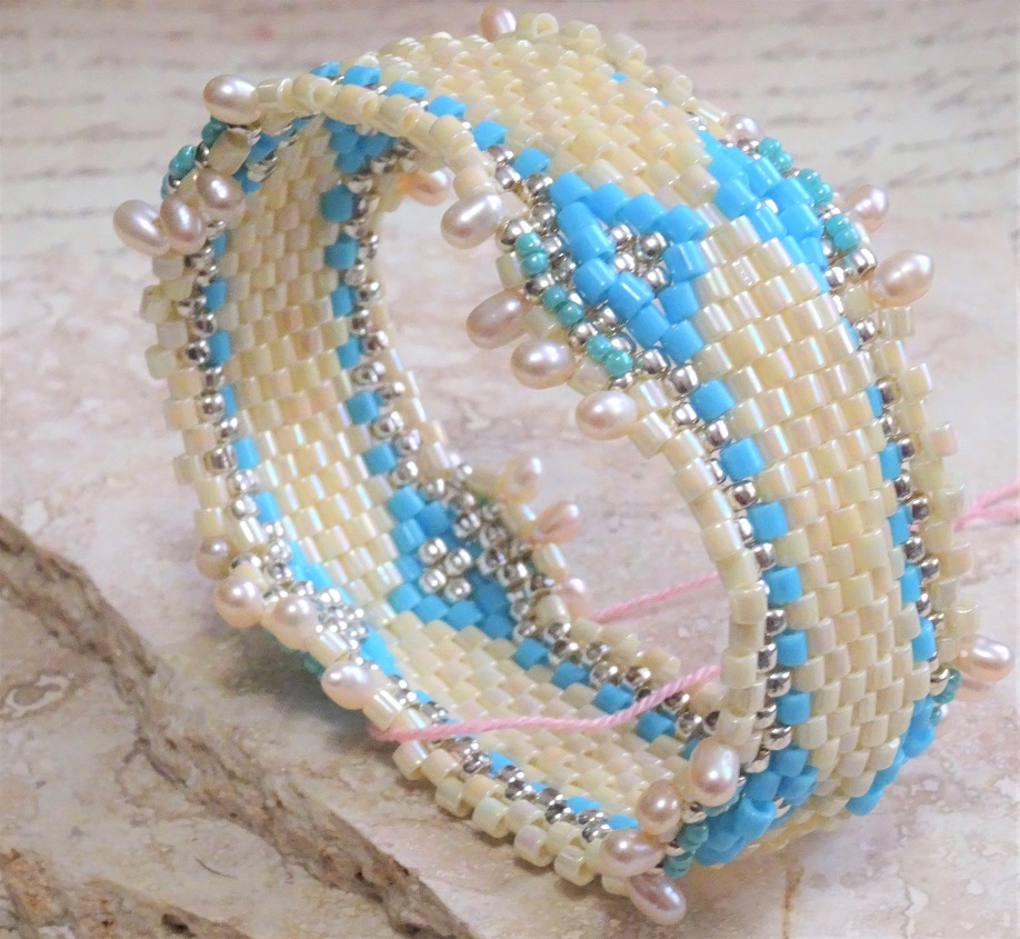 Diamond Pattern with Turquoise Trim & Freshwater Pearl Bangle - Click Image to Close