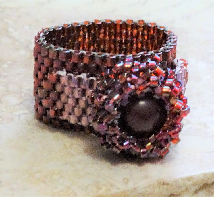 Hand Crafted Center Rose Jade Peyote Stitch Ring - Click Image to Close