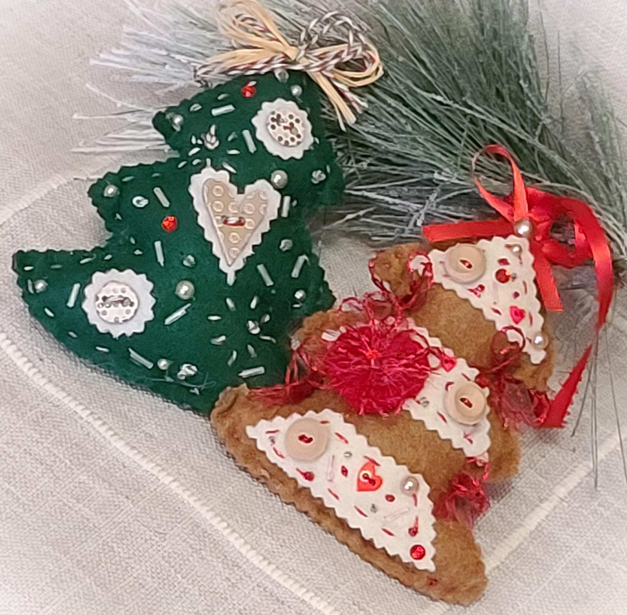 Felt evergreen tree ornments ole fashion cookies set 2 ornaments