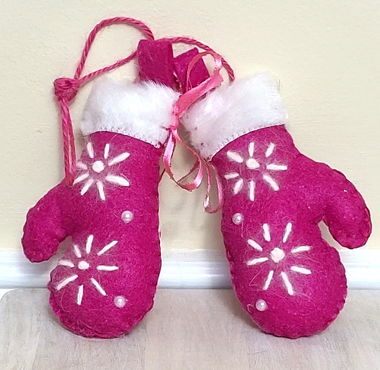 Mittens ornament pink felt with white stitching and fur trim