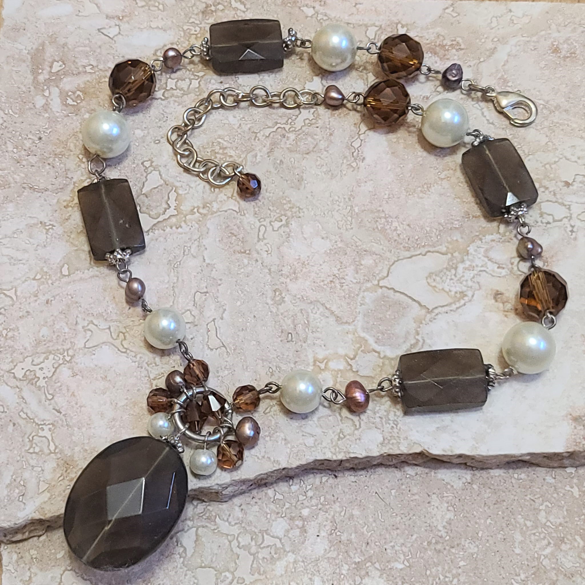 Glass beads and pearls costume lariat style necklace