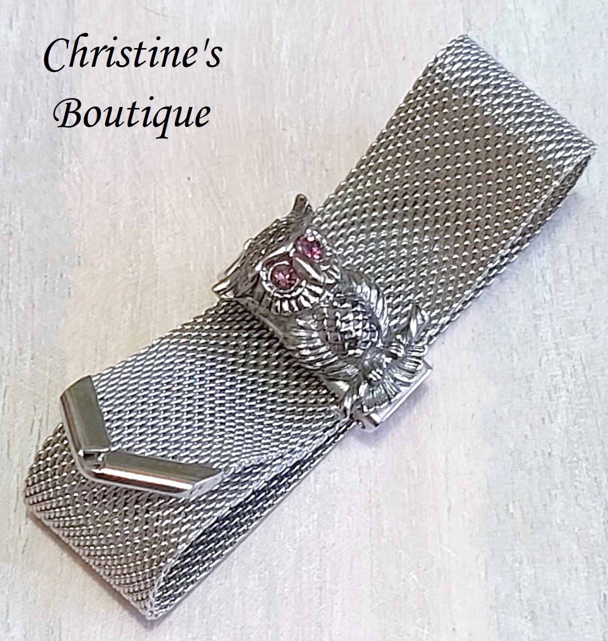 Sarah Coventry mesh bracelet, with owl center clasp, silvertone mesh bracelet - Click Image to Close