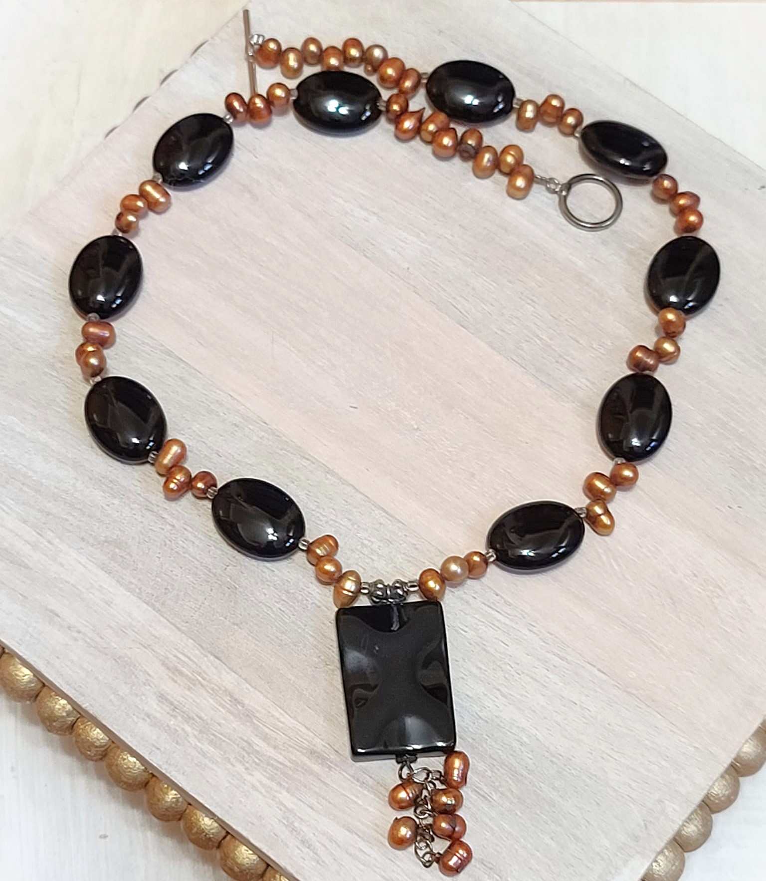 Black onyx gemstone and bronze pearls pendant drop necklace