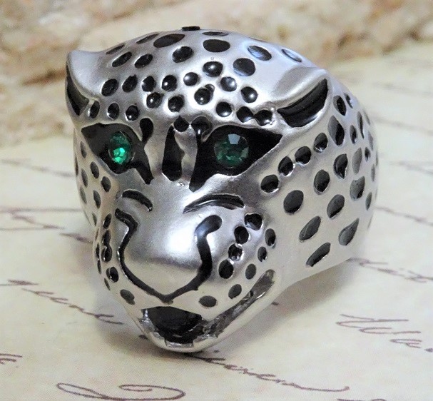Fashion Cheetah Ring Rhinestone Eyes Size 8 - Click Image to Close