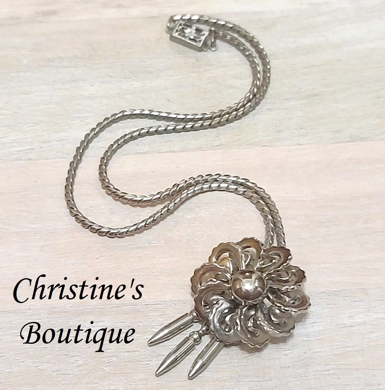 Flower center pendant necklace, vintage - Click Image to Close