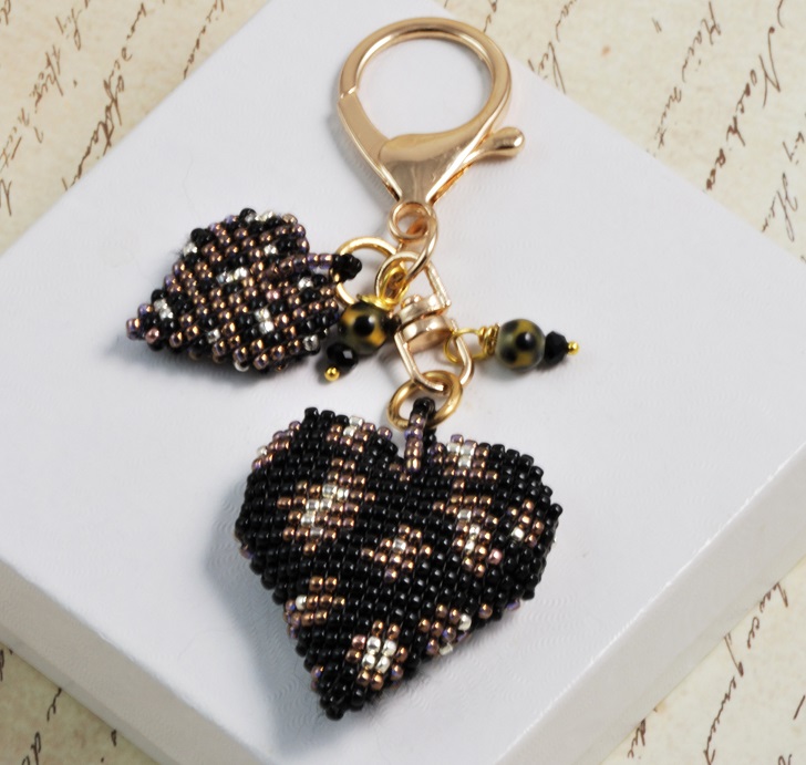 beaded heart keychain