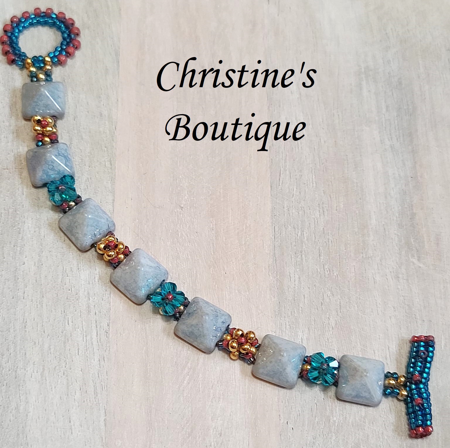 Pyramid bead bracelet, handrafted, miyuki glass, craystals - Click Image to Close