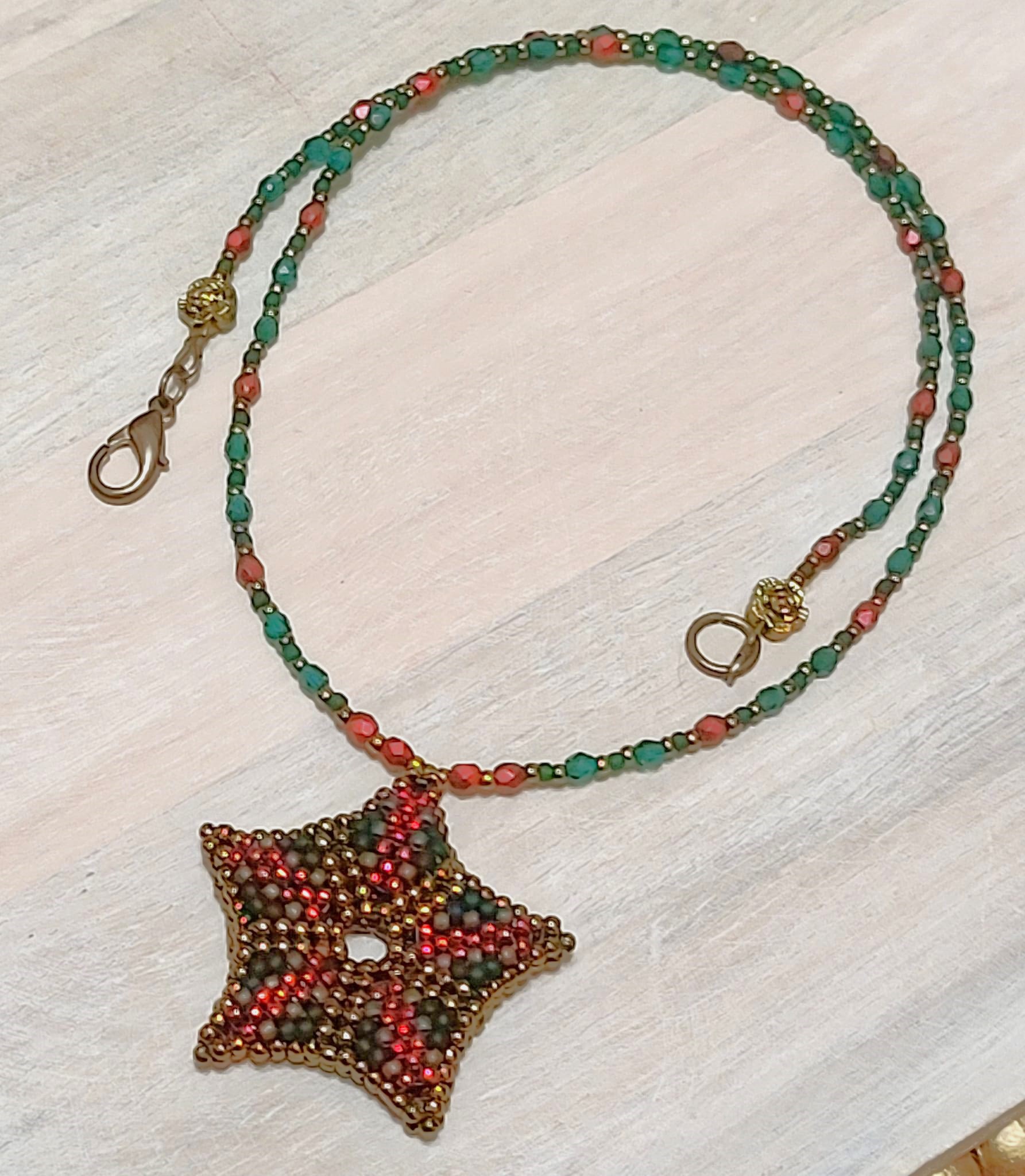 Beaded star pendant necklace, handcrafted, miyuki glass, crystal