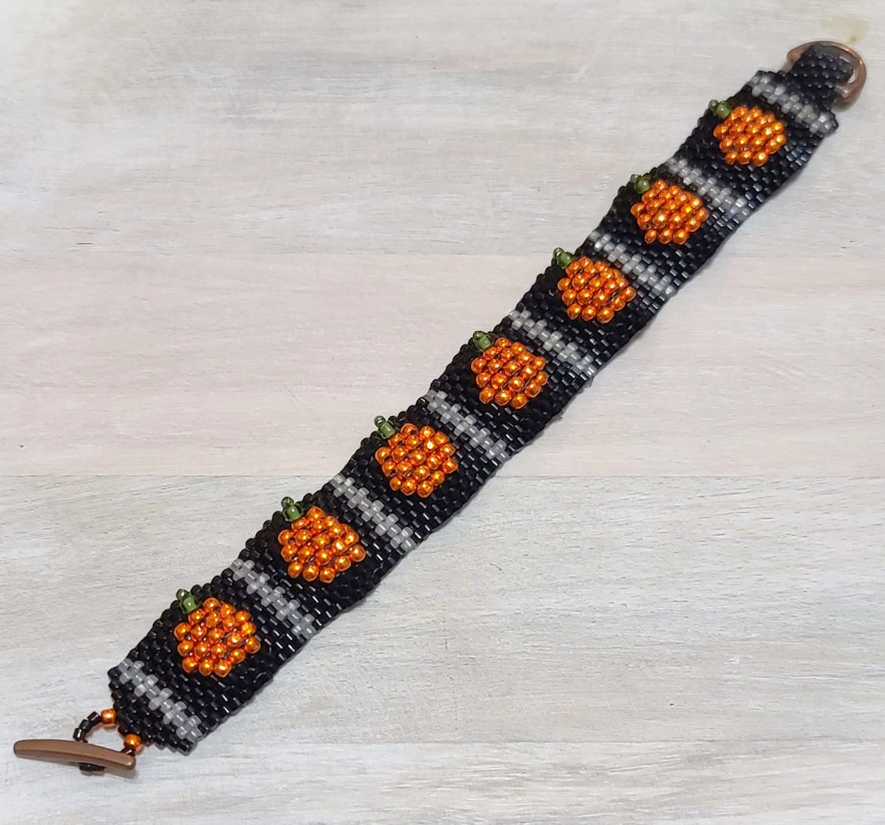 Puffy pumpkin miyuki glass bracelet