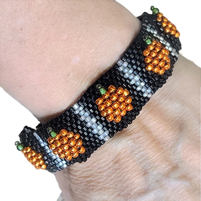 Puffy pumpkin miyuki glass bracelet
