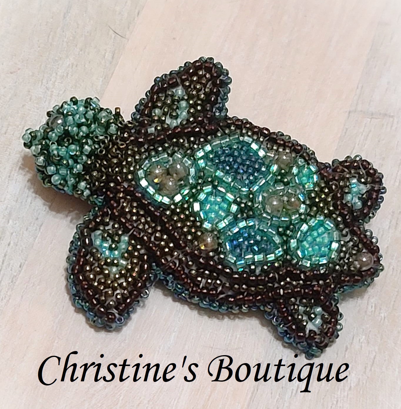 Turtle pin, handcrafted, bead embroidery, glass and crystals - Click Image to Close