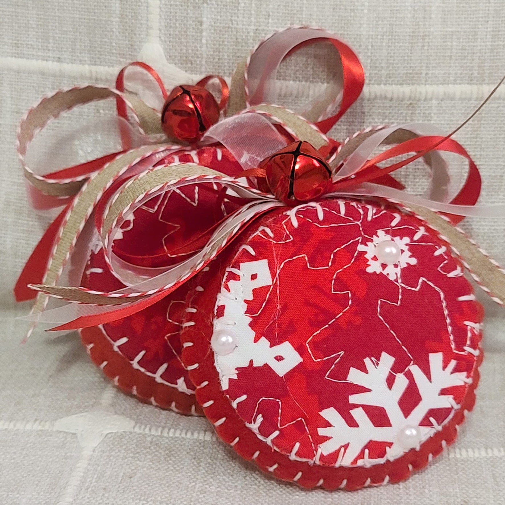 Red & white snowflake quilt and felt round ornament - burlap bow