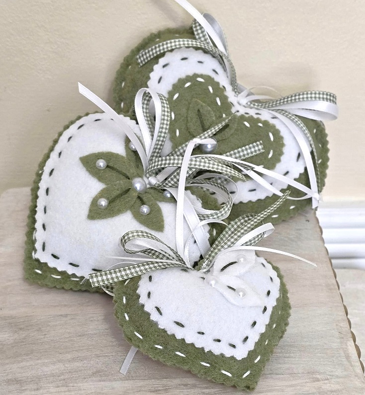 Fern Green and White Heart Shaped Ornament Set