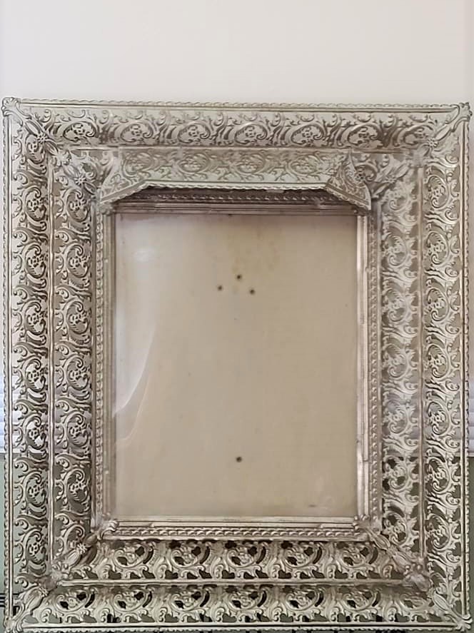 Vintage Ornate Filigree Gold with White Wash Frame for 8x10