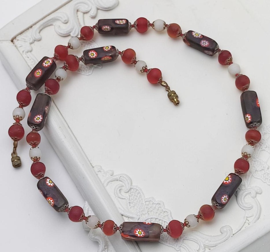 Murano italian Glass with Satin Finish Vintage Necklace 22"
