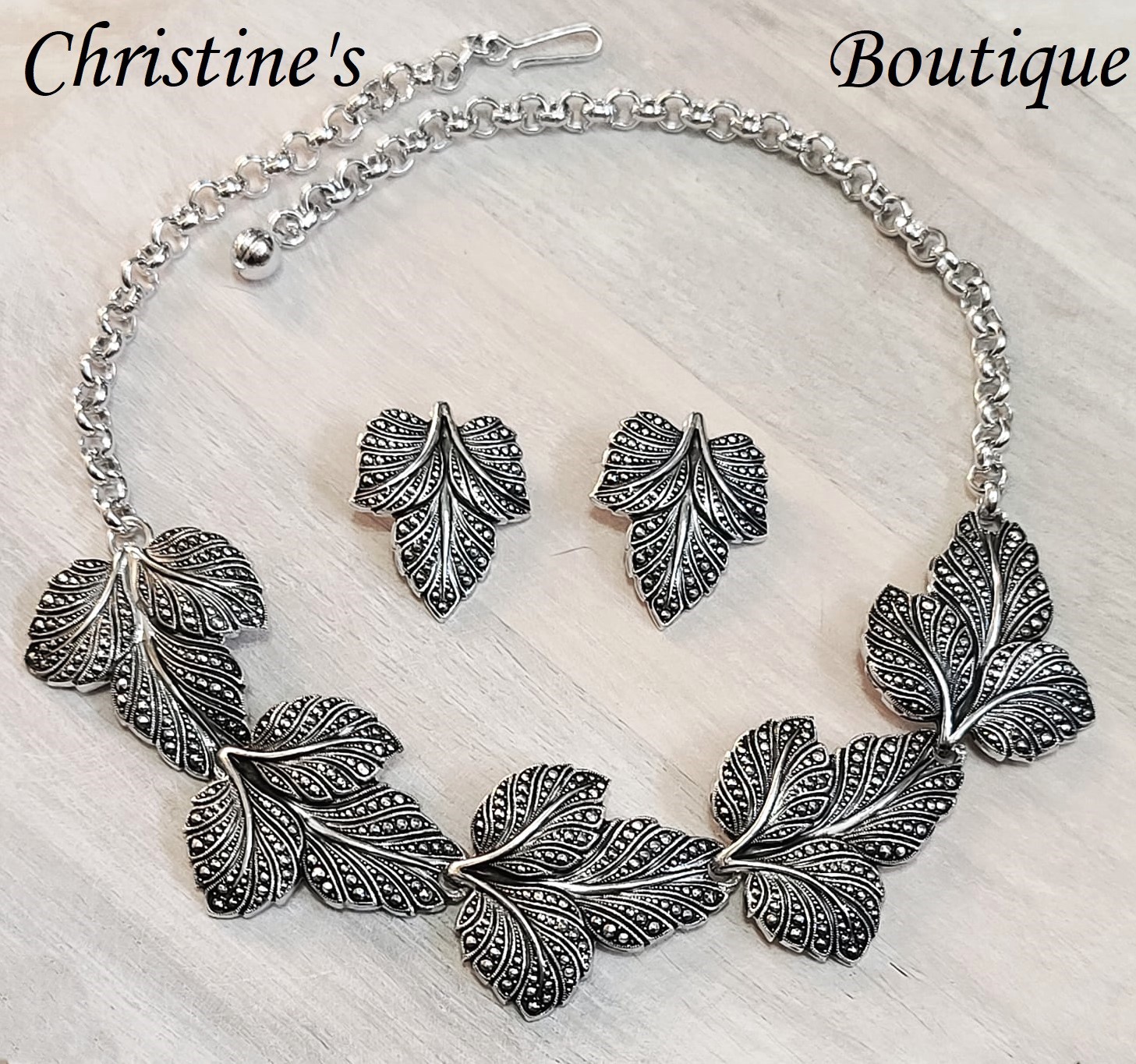 Grape leaf link vintage necklace and clip on earrings set - Click Image to Close