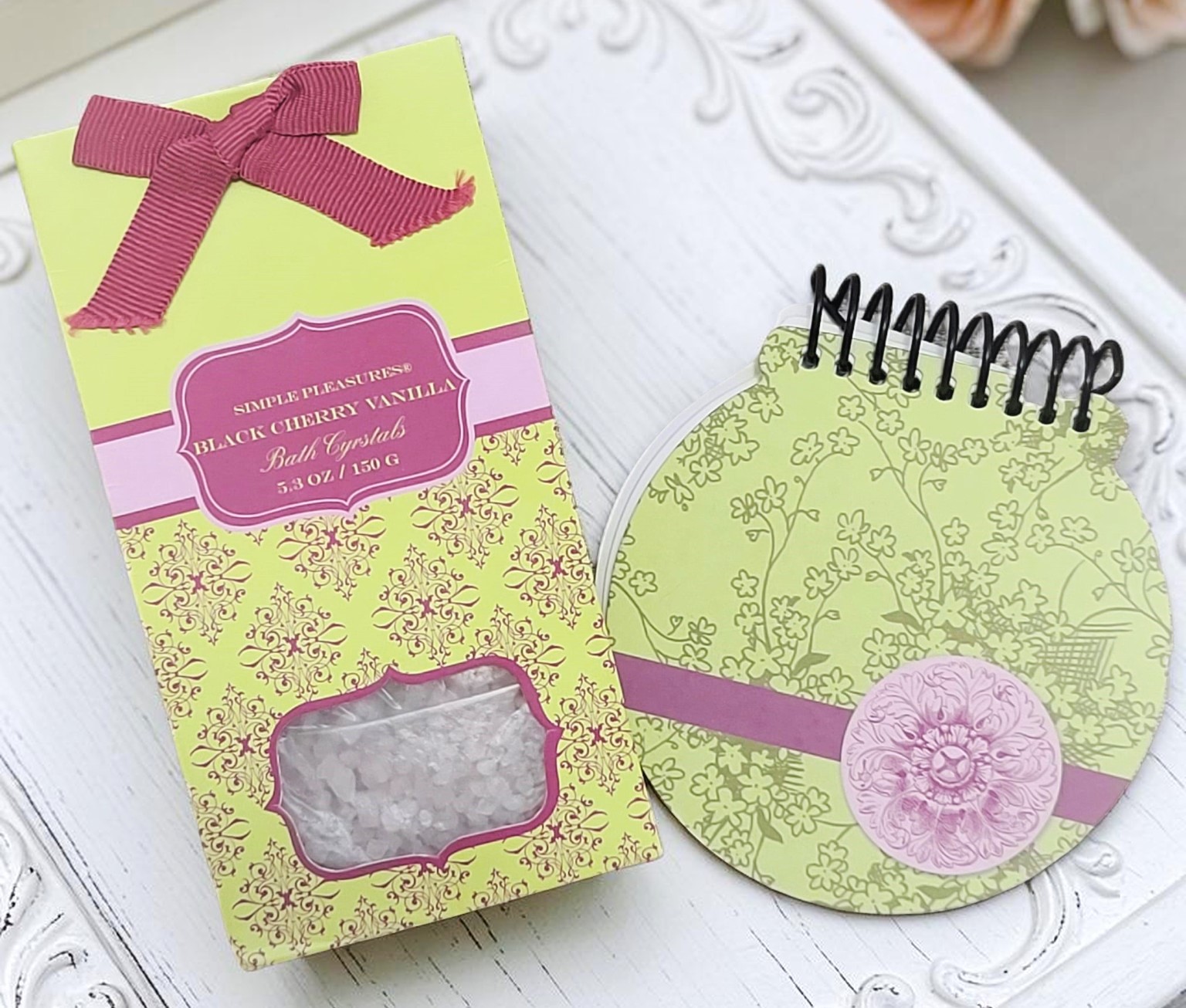 Simple Pleasures Black Cherry Vanilla Bath Crystals/Notepad Set
