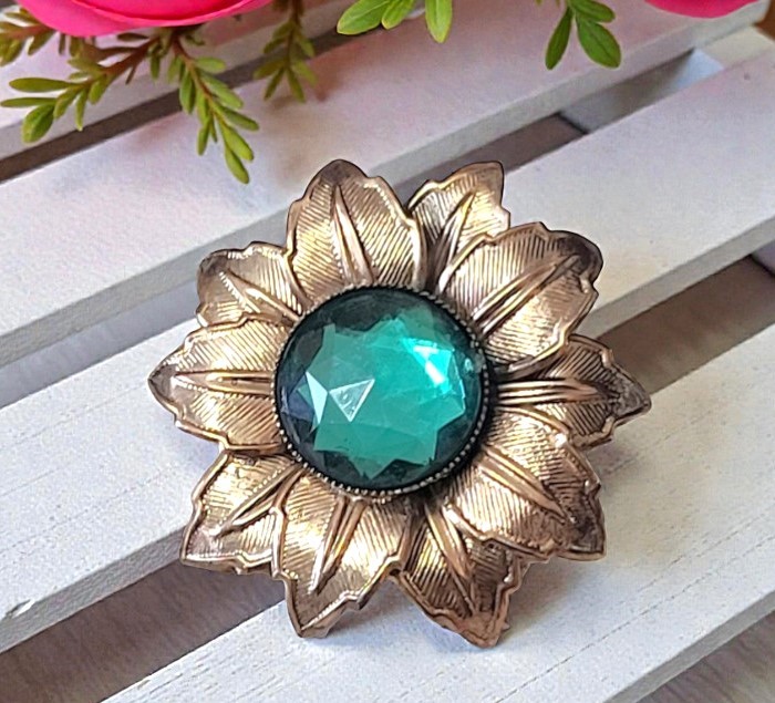 Emerald Green and Brass Metal Sunflower Pin