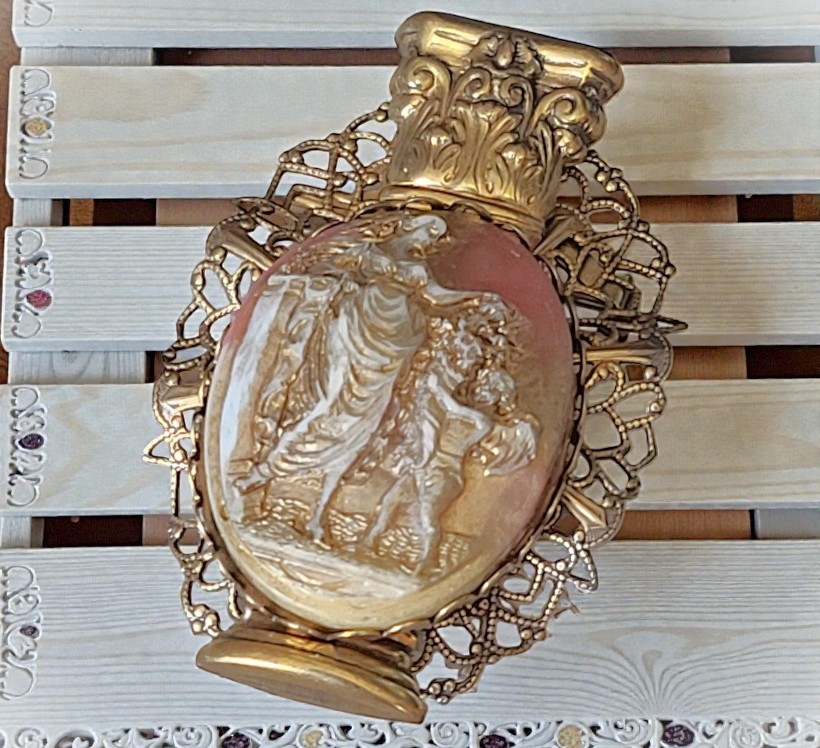 Jan Michaels of San Francisco Signed Pin Retired Piece