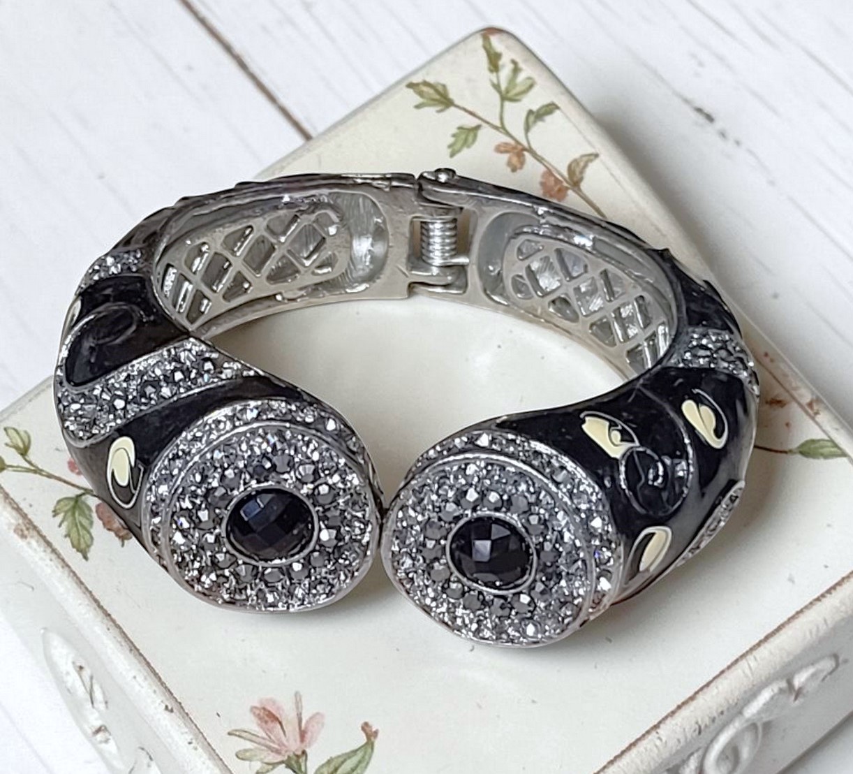Enamel and Rhinestones Statement Bracelet Color Black