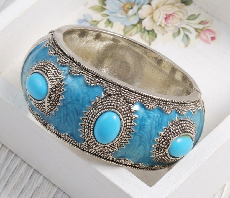 Turquoise Enamel and Silver Fashion Bracelet