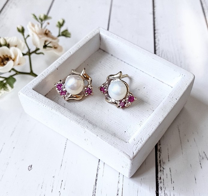 Cultured Pearl and Geniune Ruby Pierced Earrings Cultured Pearl and Geniune Ruby Pierced Earrings