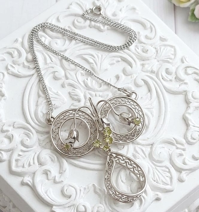 Sterling Silver and Peridot CZ Lily Choker Necklace