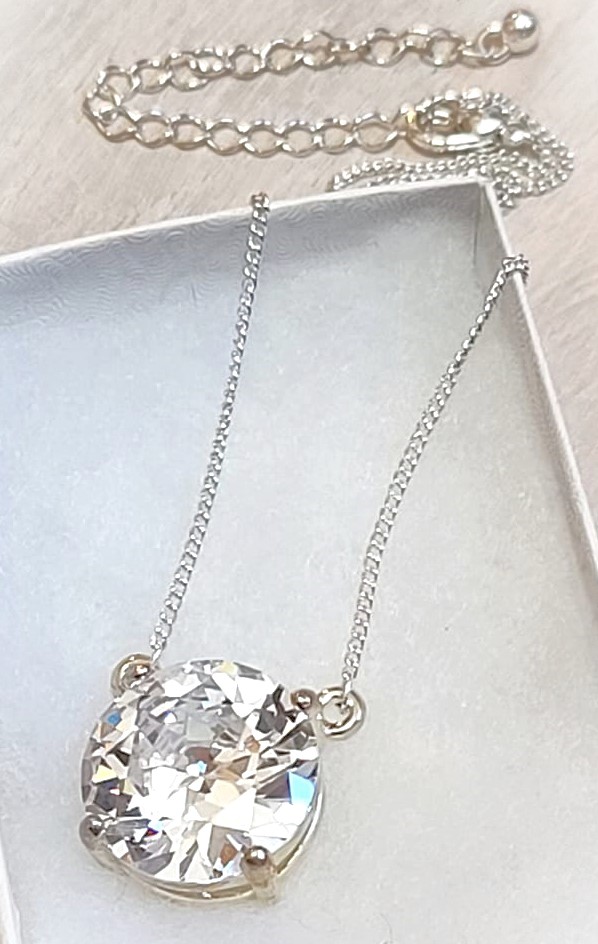 Cubic zirconia pendant necklace with chain